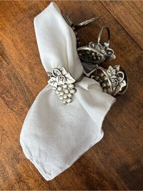 Vintage Pewter Look Grapevine Cluster Napkin Ring Set w Twisted Naokin Holder 2”
